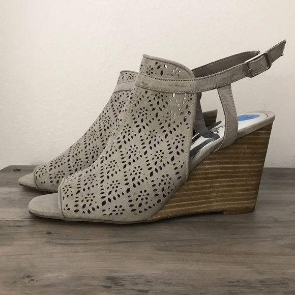Carlos Santana Shoes - Carlos Santana Suede Wedges New Size 10 Carlos Santana Shoes - Carlos Santana Suede Wedges New Size 10